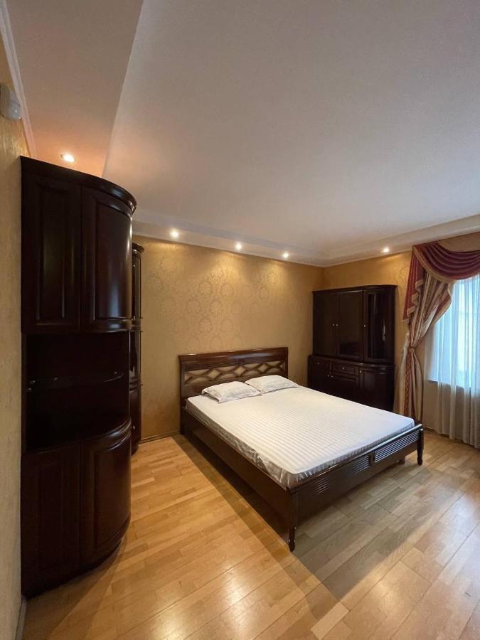 One Bedroom Kreschatik Str 4 Kiev Ngoại thất bức ảnh