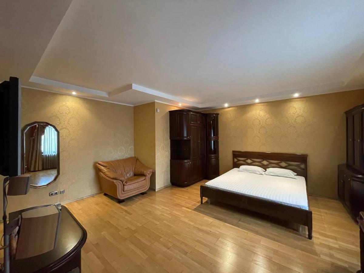 One Bedroom Kreschatik Str 4 Kiev Ngoại thất bức ảnh